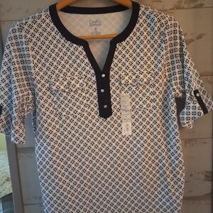 NWT Croft & Barrow Black and White Womans Elbow Sleeve Shirt